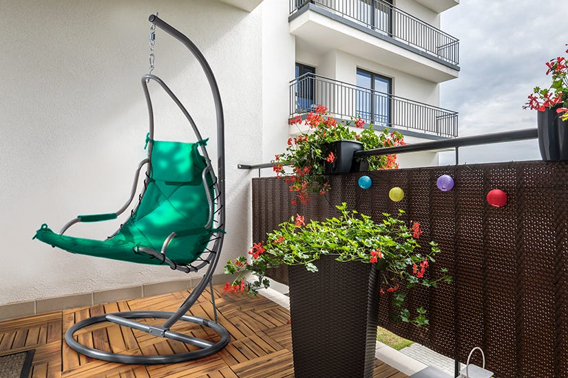 9 consigli per arredare un balcone piccolo