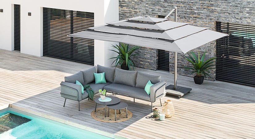Come arredare la zona piscina ombrellone giardino